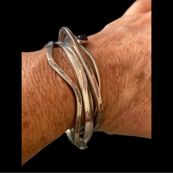 The Shapes of Things: 5 Vintage Sterling Silver Geometric Shaped Bangles - Picture 8 of 15